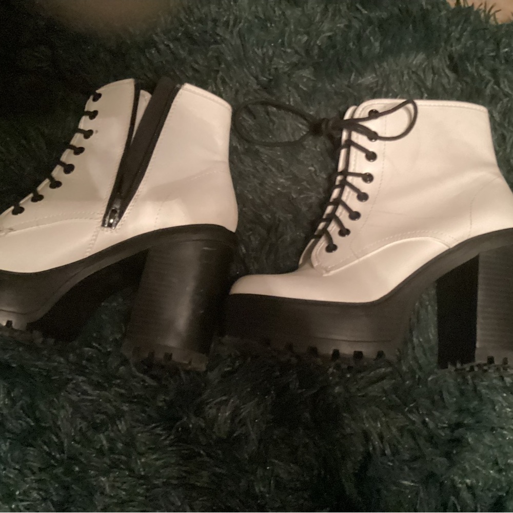 Combat boots - Picture 1 of 7